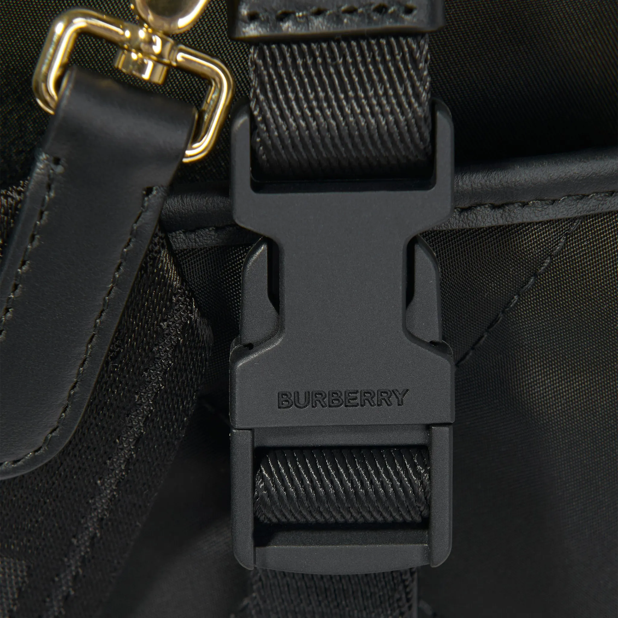 Detailed View of View of Burberry Baby Changing Tote Bag BURA3115109219